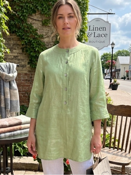 Jones New York Tops - Jones New York Light Green Tunic Top Sz 10 classy monochrome